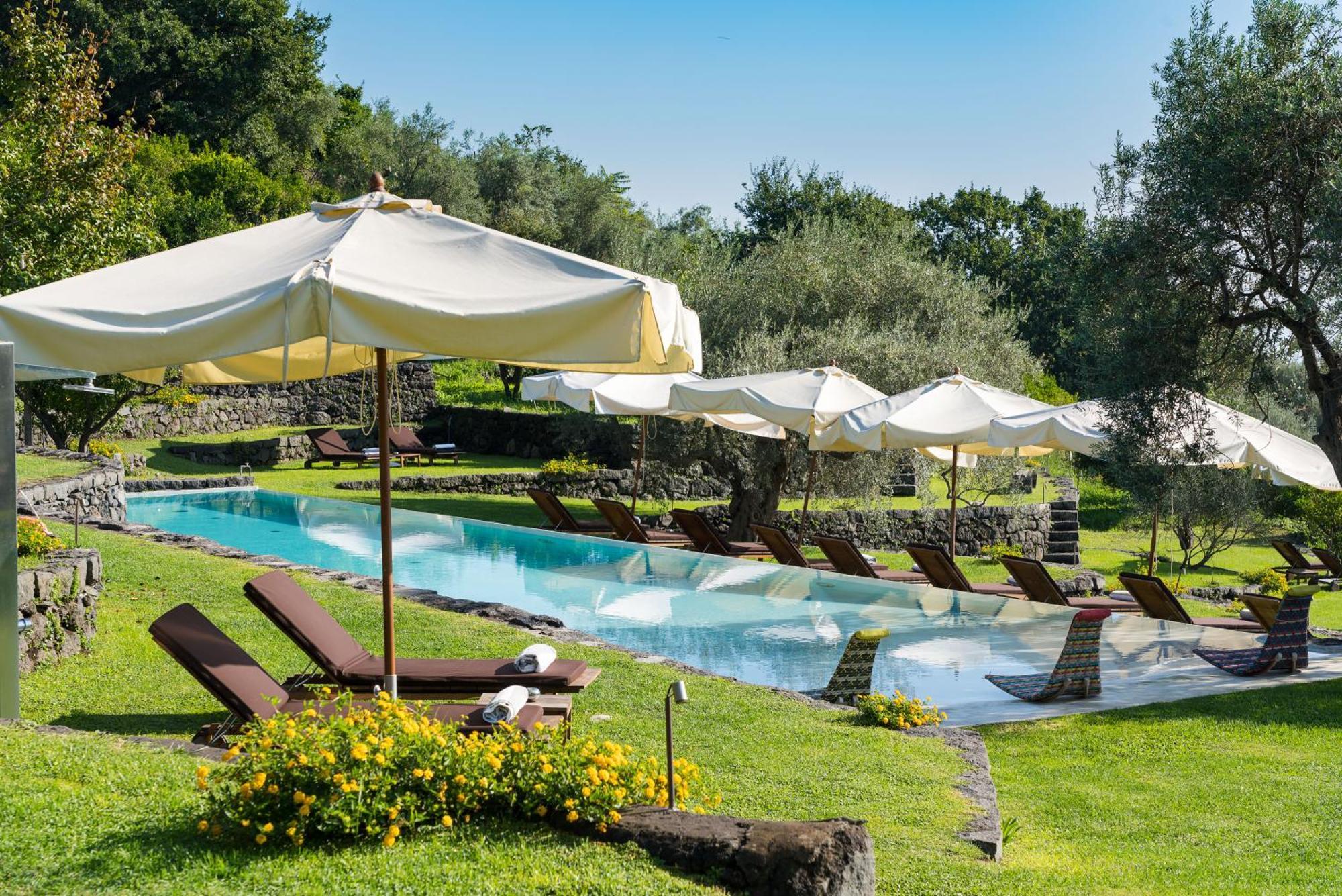 Hotel Monaci Delle Terre Nere Zafferana Etnea Exterior foto