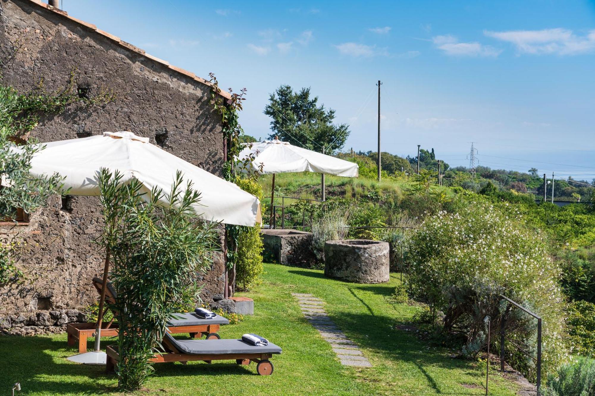 Hotel Monaci Delle Terre Nere Zafferana Etnea Exterior foto
