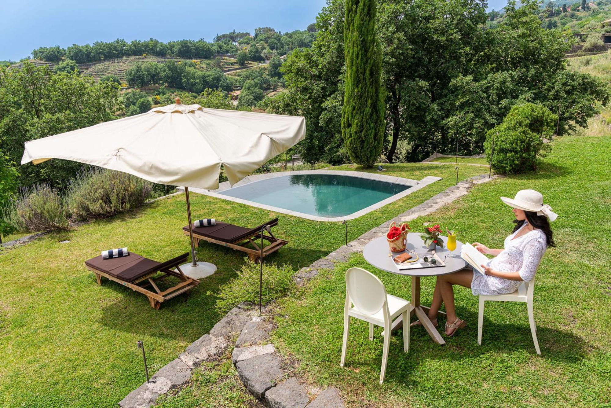 Hotel Monaci Delle Terre Nere Zafferana Etnea Exterior foto